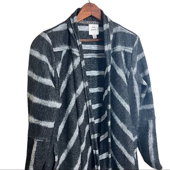 Knox Rose Open Front Lightweight Jacket - Picture 3 of 7